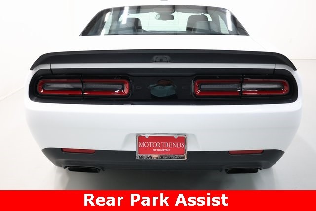 Dodge Challenger Vehicle Image 26