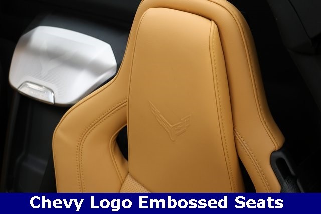 Chevrolet Corvette Vehicle Image 16