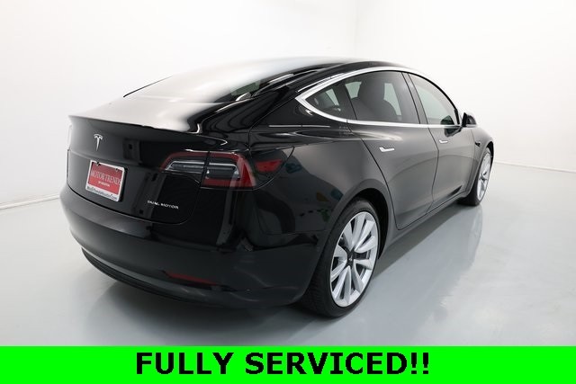 Tesla Model 3 Vehicle Image 05