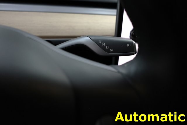 Tesla Model 3 Vehicle Image 18