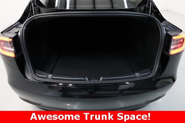 Tesla Model 3 Vehicle Image 34