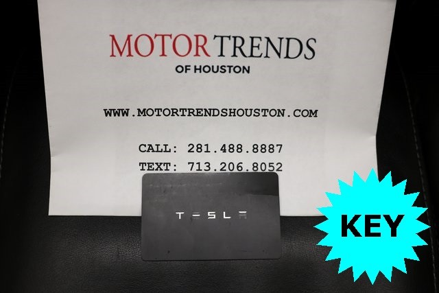 Tesla Model 3 Vehicle Image 35