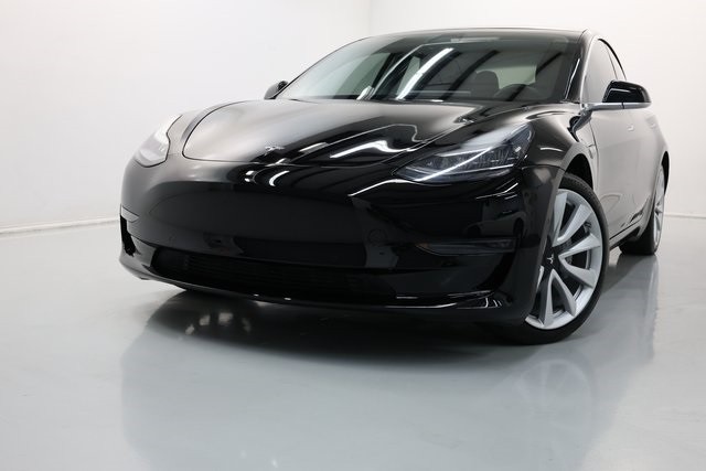 Tesla Model 3 Vehicle Image 37