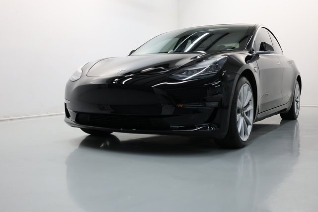 Tesla Model 3 Vehicle Image 39