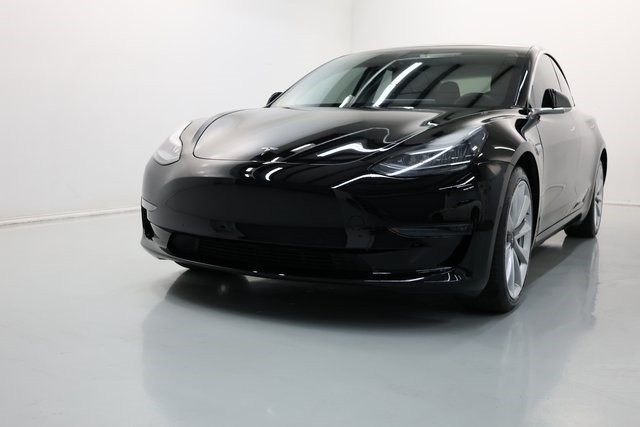 Tesla Model 3 Vehicle Image 40