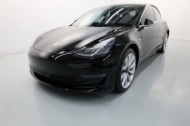 Tesla Model 3 Vehicle Image 41