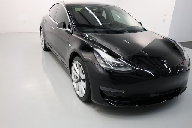 Tesla Model 3 Vehicle Image 46