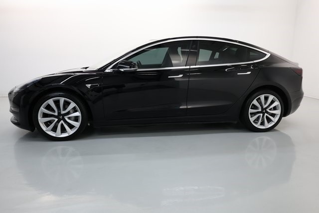 Tesla Model 3 Vehicle Image 47