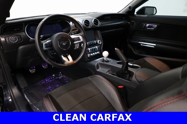 Ford Mustang Vehicle Image 09