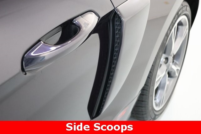 Ford Mustang Vehicle Image 40