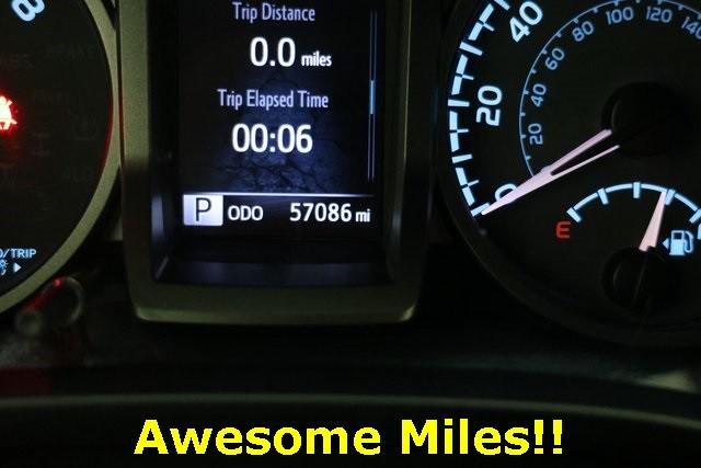 Toyota Tacoma 4WD Vehicle Image 03