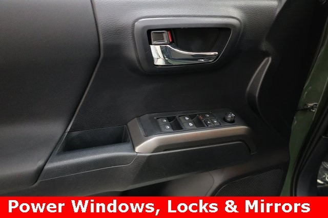 Toyota Tacoma 4WD Vehicle Image 39