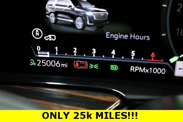 Cadillac Escalade Vehicle Image 04