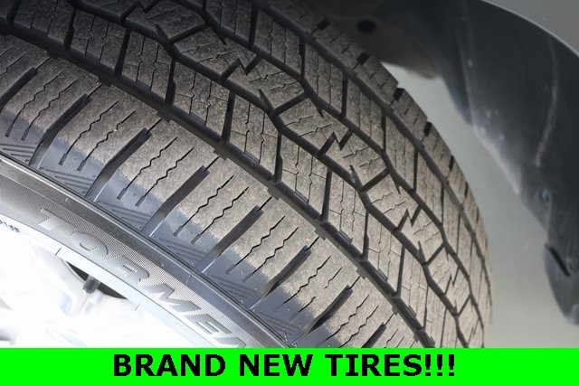 Cadillac Escalade Vehicle Image 07