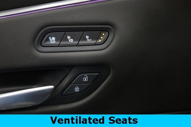 Cadillac Escalade Vehicle Image 44