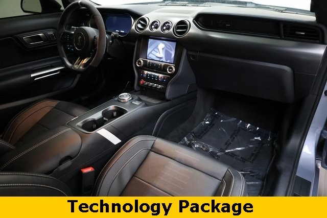 Ford Mustang Vehicle Image 14