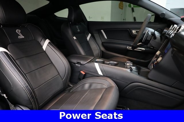 Ford Mustang Vehicle Image 32