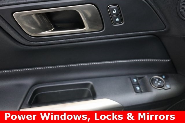 Ford Mustang Vehicle Image 43