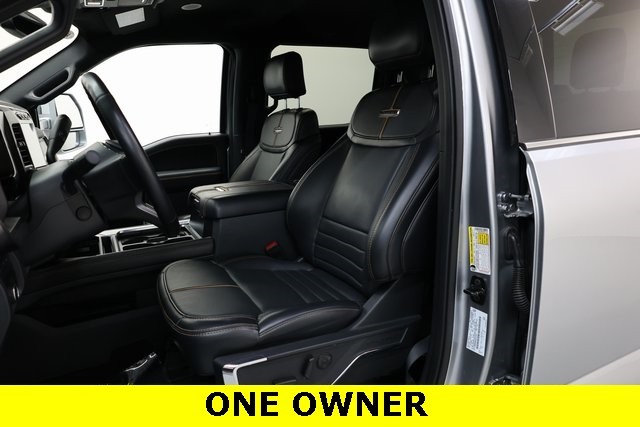 Ford Super Duty F-450 DRW Vehicle Image 11