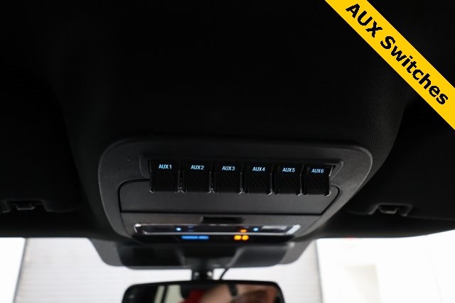 Ford Super Duty F-450 DRW Vehicle Image 34