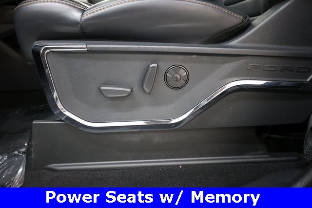 Ford Super Duty F-450 DRW Vehicle Image 35