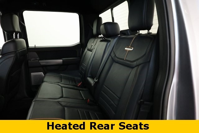 Ford Super Duty F-450 DRW Vehicle Image 37