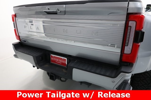 Ford Super Duty F-450 DRW Vehicle Image 50