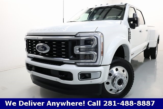 Ford Super Duty F-450 DRW Vehicle Image 02