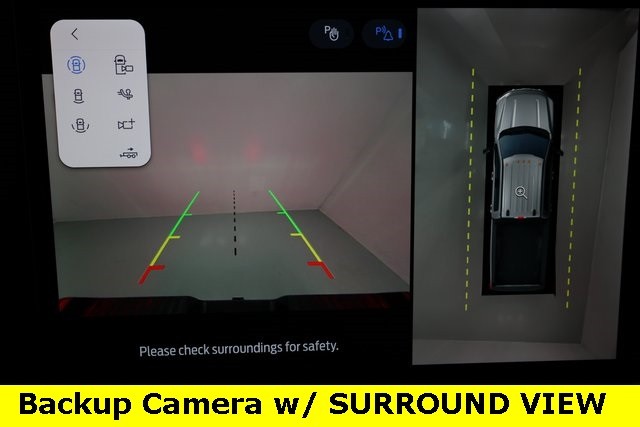 Ford Super Duty F-450 DRW Vehicle Image 17