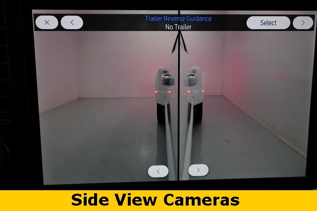 Ford Super Duty F-450 DRW Vehicle Image 19