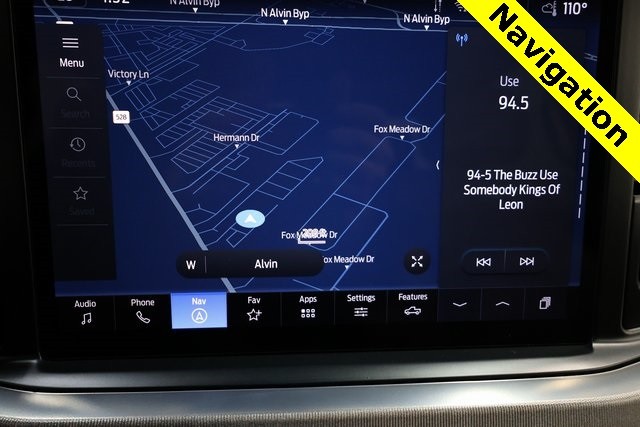 Ford Super Duty F-450 DRW Vehicle Image 21