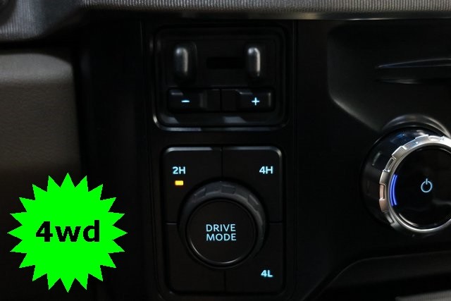 Ford Super Duty F-450 DRW Vehicle Image 25