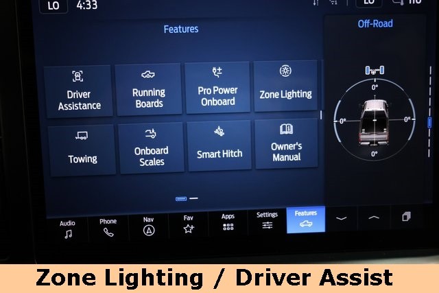 Ford Super Duty F-450 DRW Vehicle Image 28