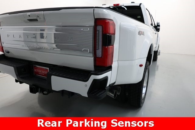 Ford Super Duty F-450 DRW Vehicle Image 30