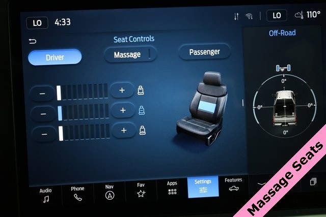 Ford Super Duty F-450 DRW Vehicle Image 36