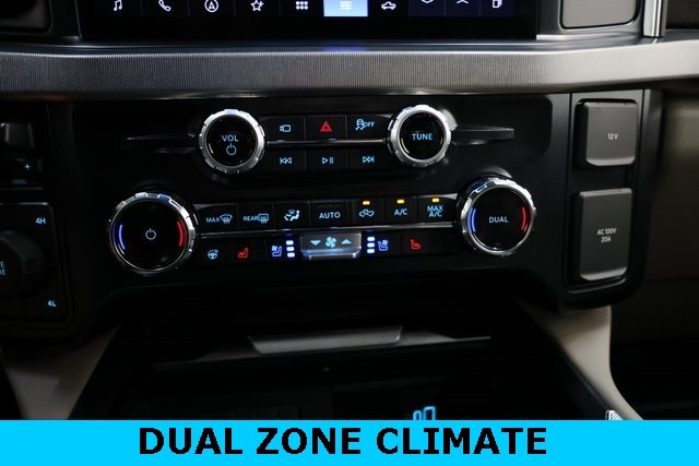 Ford Super Duty F-450 DRW Vehicle Image 39