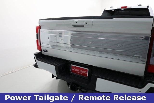 Ford Super Duty F-450 DRW Vehicle Image 48