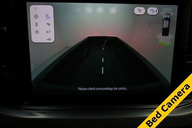 Ford Super Duty F-450 DRW Vehicle Image 20