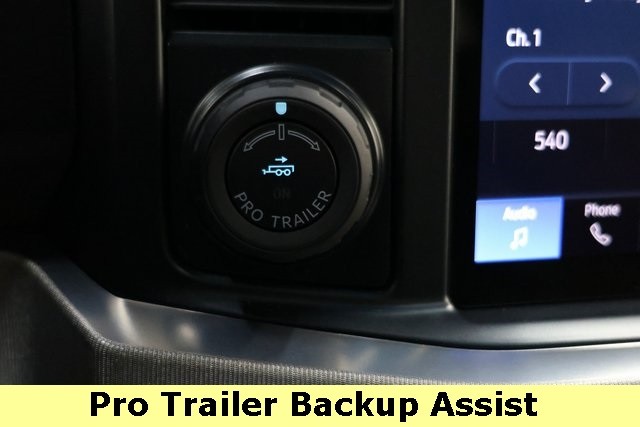 Ford Super Duty F-450 DRW Vehicle Image 21