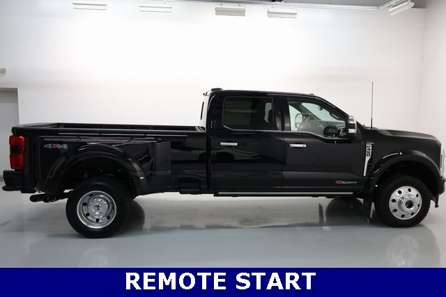 Ford Super Duty F-450 DRW Vehicle Image 27