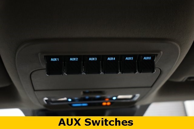 Ford Super Duty F-450 DRW Vehicle Image 33