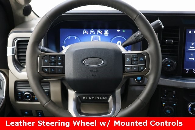 Ford Super Duty F-450 DRW Vehicle Image 44