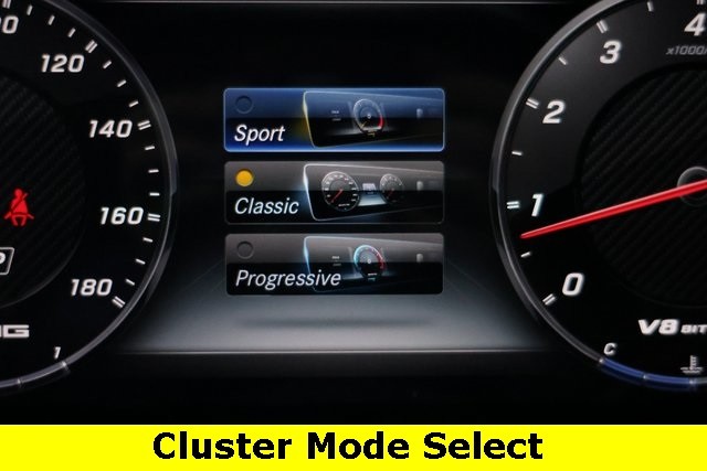 Mercedes-Benz G-Class Vehicle Image 28