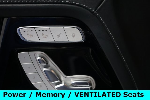 Mercedes-Benz G-Class Vehicle Image 30