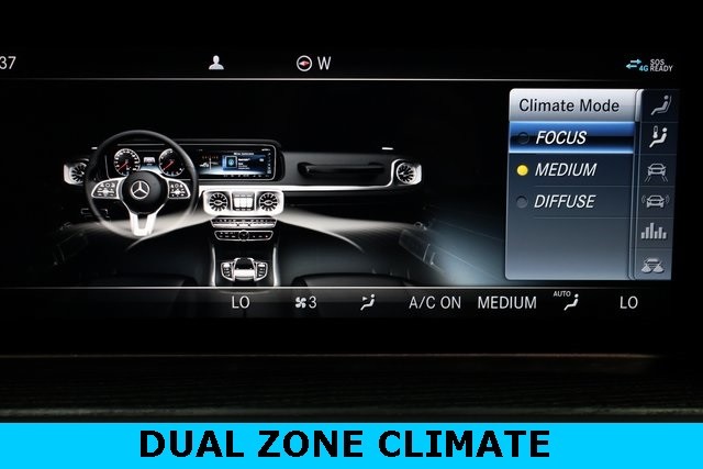 Mercedes-Benz G-Class Vehicle Image 33