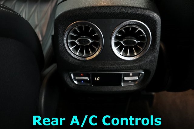 Mercedes-Benz G-Class Vehicle Image 34