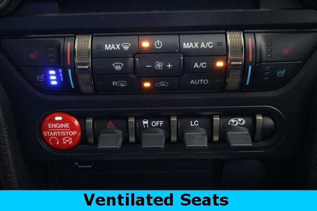 Ford Mustang Vehicle Image 32