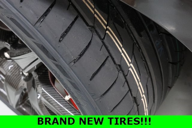 Ford Mustang Vehicle Image 09