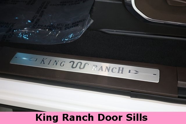 Ford Super Duty F-250 SRW Vehicle Image 38