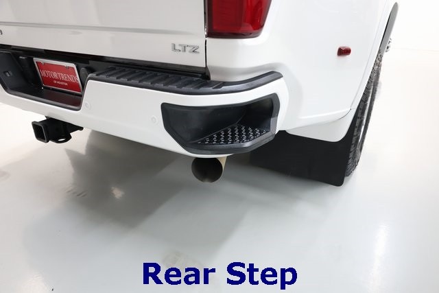 Chevrolet Silverado 3500HD Vehicle Image 47